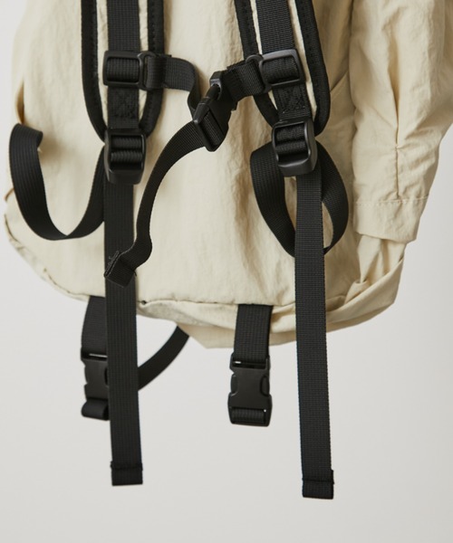 Auntie Rosa Holiday(アンティローザホリデー)の「ライトウェイトバックパック(バックパック/リュック・レディース・アイボリー/ブラック・FREE)」の6枚目の写真