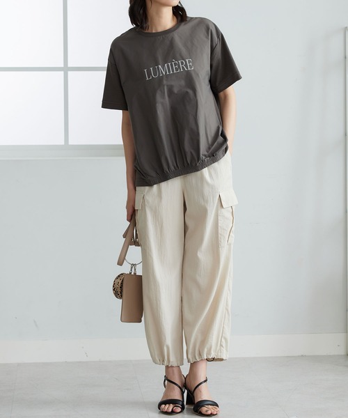 BELLUNA PLUS（ベルーナ）の「異素材切替ロゴプリントプルオーバー（Tシャツ/カットソー・レディース・ベージュ/チャコール/ライトグレー・X-LARGE/LARGE/MEDIUM）」の5枚目の写真