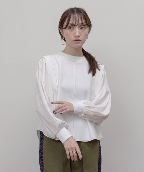 Eimee Law(エイミーロウ)の「布帛スリーブ ライトポンチトップス(その他トップス・レディース・ライトブラウン/オフホワイト/ブラック・FREE)」の9枚目の写真
