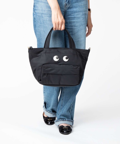 ANYA HINDMARCH（アニヤハインドマーチ）の「ANYA HINDMARCH E/W Tote Mini Eyes in ECONYLR regenerated Nylon アニヤハインドマーチ トートバッグ（トートバッグ・レディース・ブラック・FREE）」の6枚目の写真