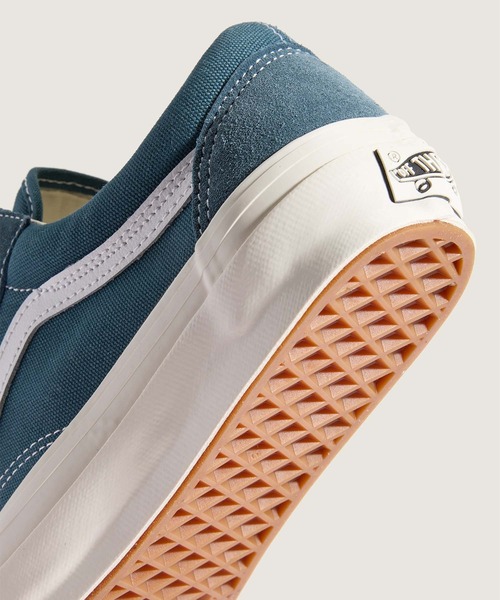 VANS（バンズ）の「VANS PREMIUM オールドスクール（スニーカー・メンズ・ブルーグレー・5.5/6/6.5/7/7.5/8/8.5/9/9.5/10/10.5/11/12/5）」の2枚目の写真