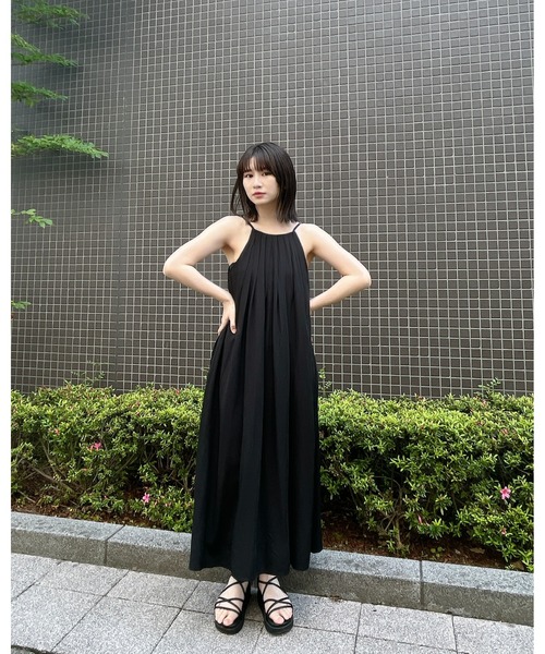 &soiree(アンドソワレ)の「【&soiree】プリーツマキシキャミワンピース(ワンピース・レディース・ブラック・FREE)」の7枚目の写真