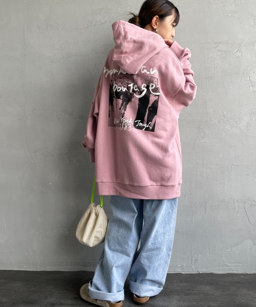 Manhattan Portage（マンハッタンポーテージ）の「[MANHATTAN PORTAGE/マンハッタンポーテージ] 別注 バックフォトプリントパーカー（パーカー・レディース・ピンク/ブラウン/ブラック・M/S/XL/L）」の6枚目の写真