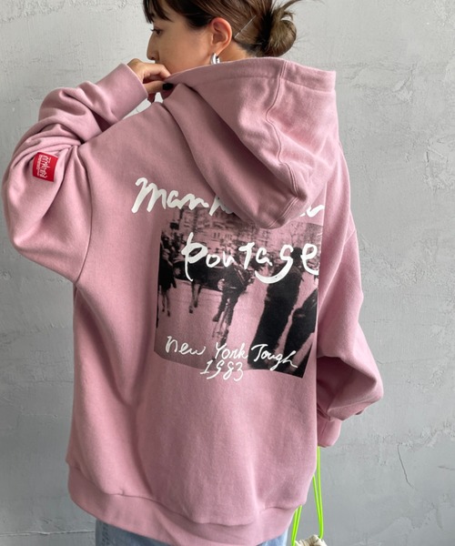 Manhattan Portage（マンハッタンポーテージ）の「[MANHATTAN PORTAGE/マンハッタンポーテージ] 別注 バックフォトプリントパーカー（パーカー・レディース・ピンク/ブラウン/ブラック・M/S/XL/L）」の22枚目の写真