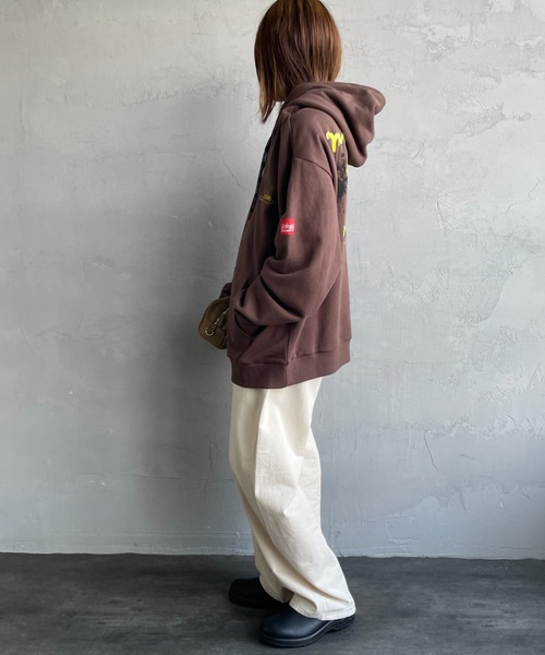 Manhattan Portage（マンハッタンポーテージ）の「[MANHATTAN PORTAGE/マンハッタンポーテージ] 別注 バックフォトプリントパーカー（パーカー・レディース・ピンク/ブラウン/ブラック・M/S/XL/L）」の12枚目の写真