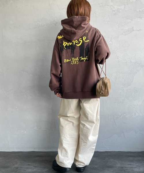 Manhattan Portage（マンハッタンポーテージ）の「[MANHATTAN PORTAGE/マンハッタンポーテージ] 別注 バックフォトプリントパーカー（パーカー・レディース・ピンク/ブラウン/ブラック・M/S/XL/L）」の13枚目の写真