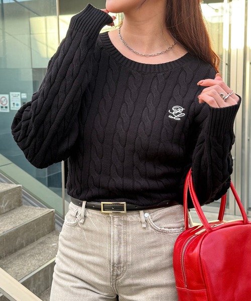 POLO BCS(ポロ ビーシーエス)の「【POLO BCS】ZOZO限定商品 ケーブル編み ワンポイントPOLO刺繍ニットプルオーバー(ニット/セーター・レディース・ネイビー/レッド/グレー/ブラック・L/M)」の2枚目の写真
