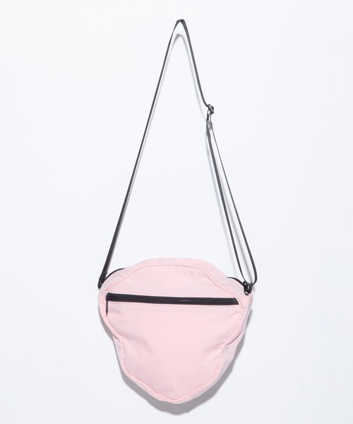 WCJ(ダブルシージェイ)の「Disney / FACE DESIGN SHOULDER BAG(S)(ショルダーバッグ・レディース・ピンク/グレー/ブルー/イエロー/レッド/グリーン・FREE)」の16枚目の写真