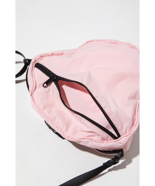 WCJ(ダブルシージェイ)の「Disney / FACE DESIGN SHOULDER BAG(S)(ショルダーバッグ・レディース・ピンク/グレー/ブルー/イエロー/レッド/グリーン・FREE)」の21枚目の写真