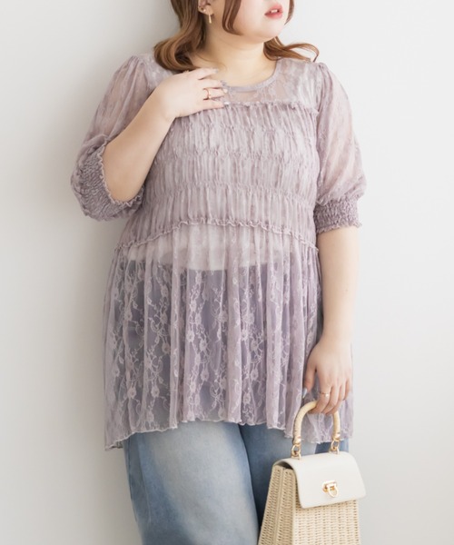 CLETTE(クレット)の「CLETTEオリジナルクロスフラワーレースシャーリングブラウス(シャツ/ブラウス・レディース・ブルー/ブラック/アイボリー/ラベンダー・4L/3L/LL)」の4枚目の写真