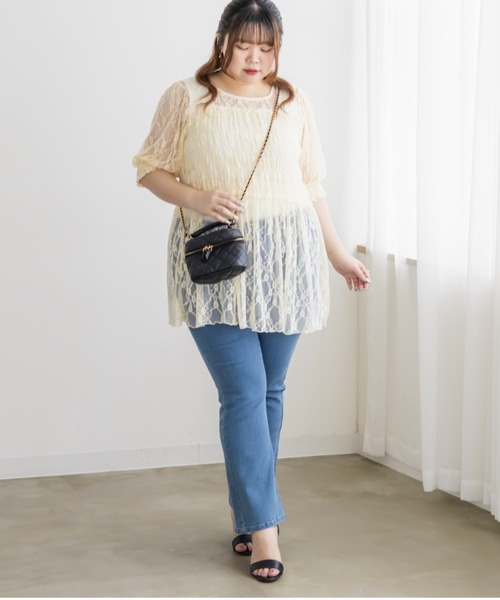 CLETTE(クレット)の「CLETTEオリジナルクロスフラワーレースシャーリングブラウス(シャツ/ブラウス・レディース・ブルー/ブラック/アイボリー/ラベンダー・4L/3L/LL)」の7枚目の写真