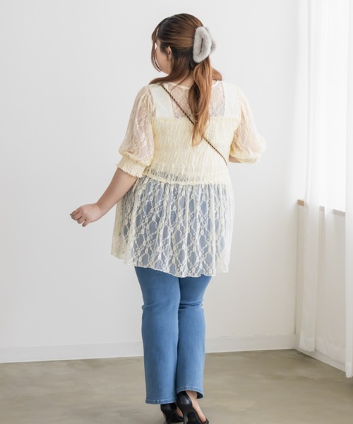 CLETTE(クレット)の「CLETTEオリジナルクロスフラワーレースシャーリングブラウス(シャツ/ブラウス・レディース・ブルー/ブラック/アイボリー/ラベンダー・4L/3L/LL)」の8枚目の写真