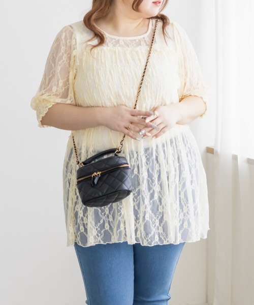CLETTE(クレット)の「CLETTEオリジナルクロスフラワーレースシャーリングブラウス(シャツ/ブラウス・レディース・ブルー/ブラック/アイボリー/ラベンダー・4L/3L/LL)」の5枚目の写真