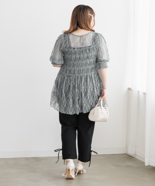 CLETTE(クレット)の「CLETTEオリジナルクロスフラワーレースシャーリングブラウス(シャツ/ブラウス・レディース・ブルー/ブラック/アイボリー/ラベンダー・4L/3L/LL)」の17枚目の写真