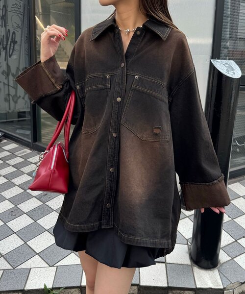 CIAOPANIC(チャオパニック)の「オーバーダイデニムBIGシャツジャケット(シャツ/ブラウス・レディース・ブラウン/ブルー・ONE SIZE)」の4枚目の写真