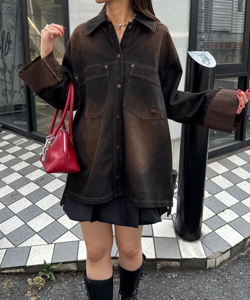 CIAOPANIC(チャオパニック)の「オーバーダイデニムBIGシャツジャケット(シャツ/ブラウス・レディース・ブラウン/ブルー・ONE SIZE)」の5枚目の写真