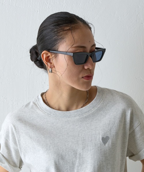COLONY 2139（コロニートゥーワンスリーナイン）の「キャットアイサングラス（サングラス・レディース・ブラック・FREE）」の2枚目の写真