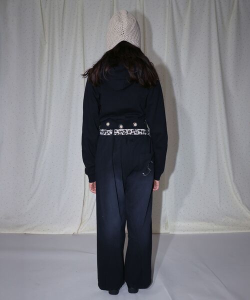 SEQUENZ（シークエンズ）の「＊新色追加【sqnz（エスキュンズ）】sqnz eyelet fit zip pk / レディース ジップパーカー フーディ ハトメ スタッズ ダフルジップ 裏起毛 ≪SET UP着用可能≫（パーカー・レディース・その他1/グレー/ブラック/ピンク/ライトグレー・FREE）」の10枚目の写真