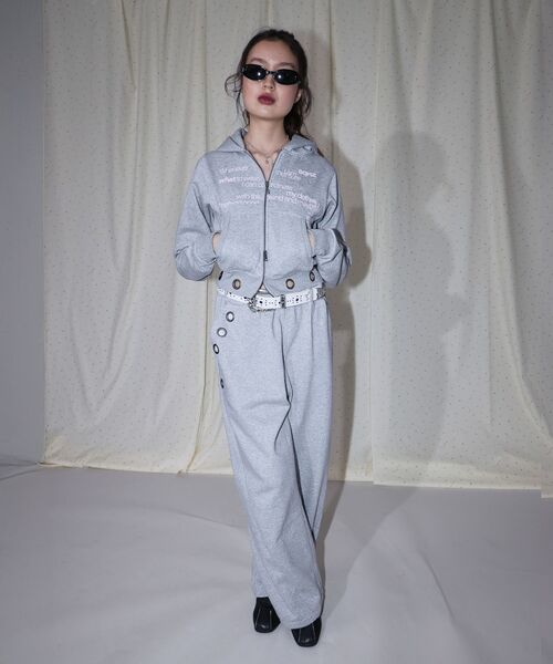 SEQUENZ（シークエンズ）の「＊新色追加【sqnz（エスキュンズ）】sqnz eyelet fit zip pk / レディース ジップパーカー フーディ ハトメ スタッズ ダフルジップ 裏起毛 ≪SET UP着用可能≫（パーカー・レディース・その他1/グレー/ブラック/ピンク/ライトグレー・FREE）」の17枚目の写真