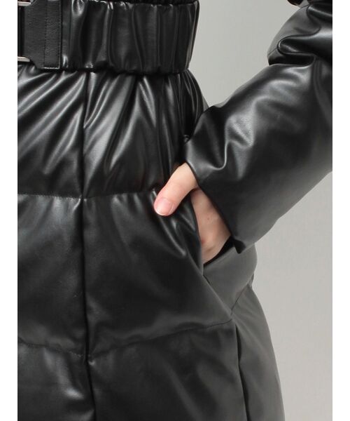 GYDA(ジェイダ)の「GDベルト付きフェイクレザーロングダウンコート(ダウンジャケット/コート・レディース・ブラック・SMALL/MEDIUM)」の9枚目の写真