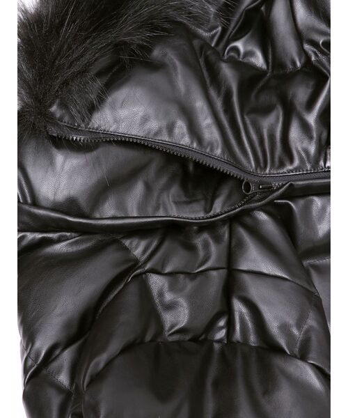 GYDA(ジェイダ)の「GDベルト付きフェイクレザーロングダウンコート(ダウンジャケット/コート・レディース・ブラック・SMALL/MEDIUM)」の14枚目の写真