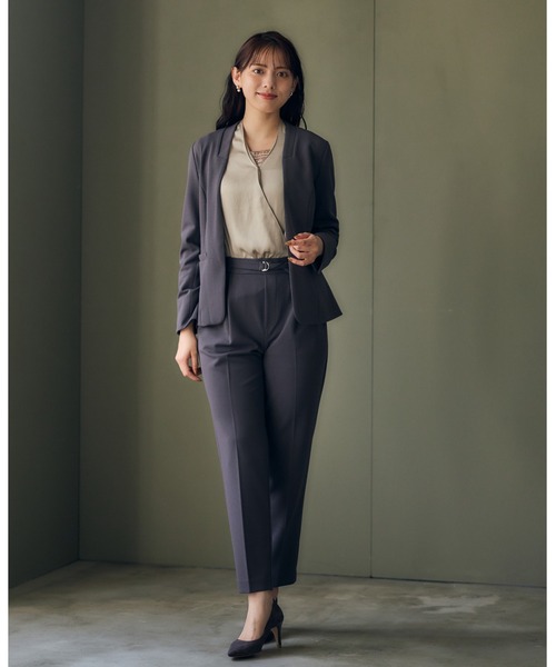 12Twelve Agenda（トゥエルブ　アジェンダ）の「ウォッシャブルハイストレッチジョーゼットカラーレスジャケット（ノーカラージャケット・レディース・ベージュ/チャコールグレー・M/S）」の5枚目の写真