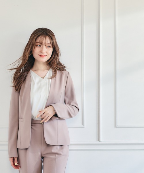 12Twelve Agenda(トゥエルブ アジェンダ)の「ウォッシャブルハイストレッチジョーゼットカラーレスジャケット(ノーカラージャケット・レディース・ベージュ/チャコールグレー/ネイビー・M/S)」の16枚目の写真