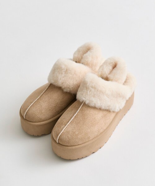 OLIVE des OLIVE(オリーブデオリーブ)の「ムートン2wayサボ(サンダル・レディース・ベージュ/ライトブラウン・SMALL/MEDIUM/LARGE/X-LARGE)」の1枚目の写真