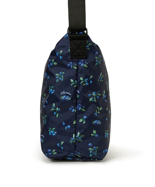 LeSportsac(レスポートサック)の「DELUXE EASY CARRY TOTE ベリーベリー(トートバッグ・レディース・ブルー・FREE)」の5枚目の写真