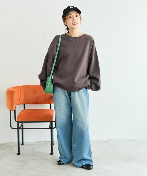 FREAK'S STORE(フリークスストア)の「限定展開 ヘビーウェイト クルーネック スウェット(スウェット・レディース・ベージュ/ネイビー/ピンク/ライトグレー/ブラック/チャコールグレー/グレー/ナチュラル/ブルー/イエロー・フリ-)」の16枚目の写真