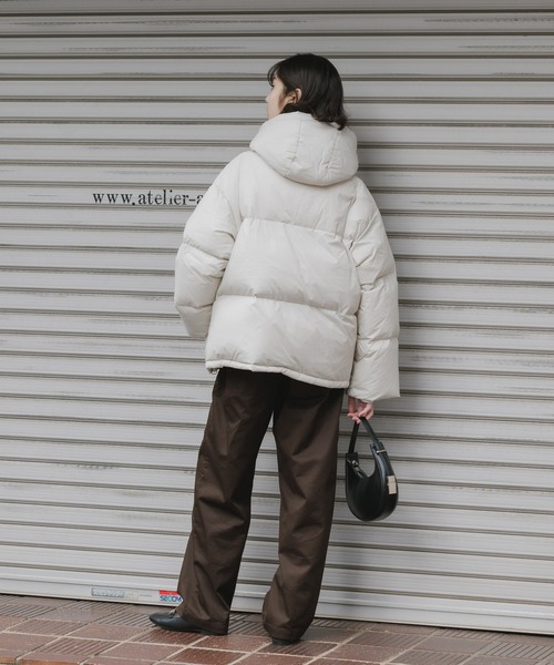 AO2（アオズ）の「2way Hooded mid-length down jacket / 2way フーデッド ミドル丈ダウンジャケット（ダウンジャケット/コート・レディース・ホワイト/ブラック・FREE）」の22枚目の写真