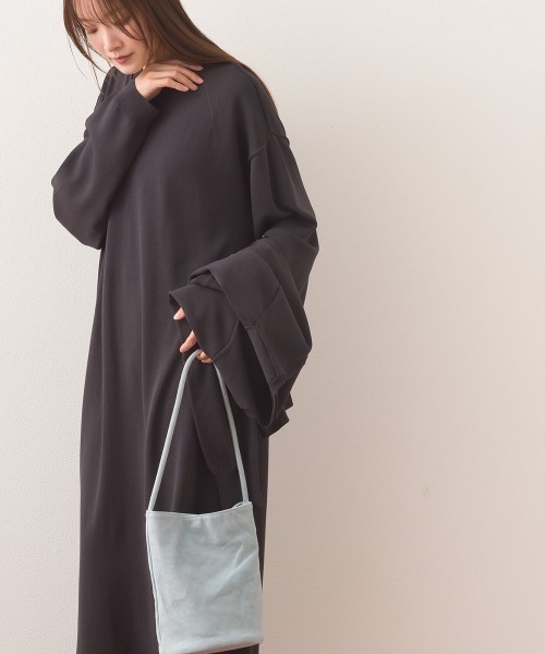 OMNES（オムネス）の「ハイゲージクルーネックリンキングニットロングワンピース（ワンピース・レディース・ダークグレー/レッド/ブラウン・FREE）」の20枚目の写真