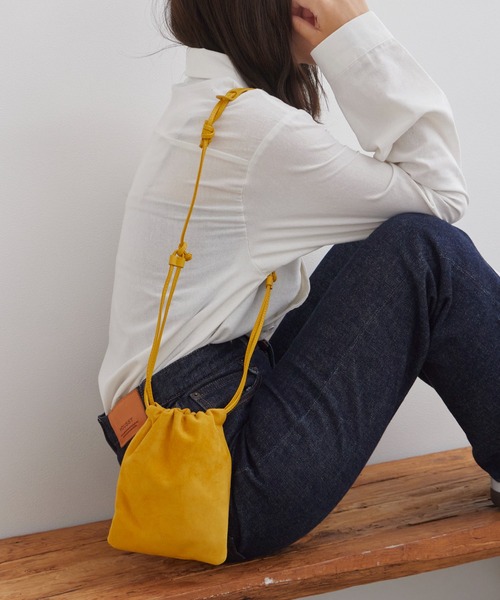 NOTHING WRITTEN(ナッシングリトゥン)の「NOTHING WRITTEN / ナッシングリトゥン Fatu shoulder mini bag(ショルダーバッグ・レディース・マスタード・FREE)」の14枚目の写真