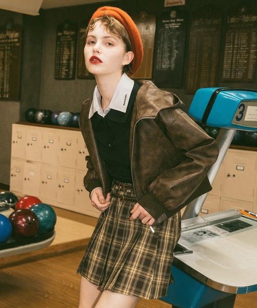 REDYAZEL（レディアゼル）の「ヴィンテージライクレザーフーディブルゾン（ブルゾン・レディース・ベージュ/ダークブラウン/ブラック・FREE）」の4枚目の写真