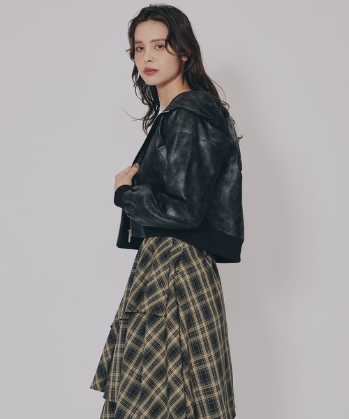 REDYAZEL（レディアゼル）の「ヴィンテージライクレザーフーディブルゾン（ブルゾン・レディース・ベージュ/ダークブラウン/ブラック・FREE）」の14枚目の写真