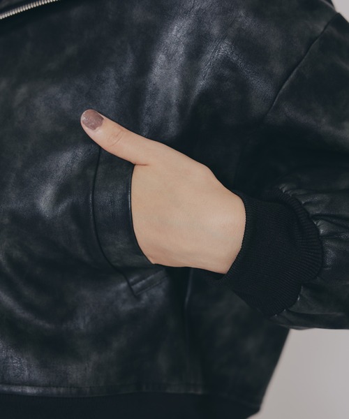 REDYAZEL（レディアゼル）の「ヴィンテージライクレザーフーディブルゾン（ブルゾン・レディース・ベージュ/ダークブラウン/ブラック・FREE）」の17枚目の写真