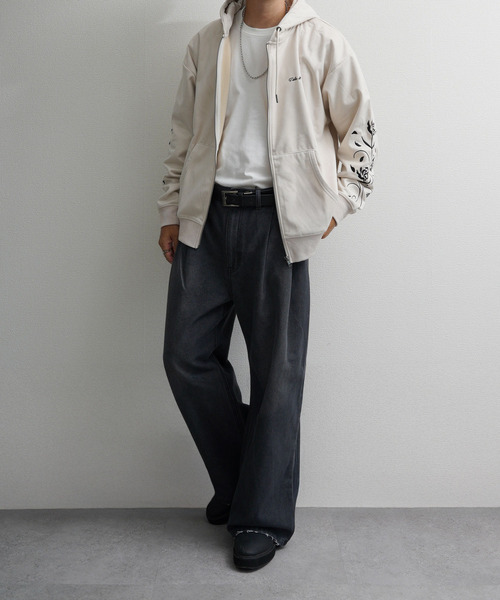 NILWAY（ニルウェイ）の「裏起毛カットスエード フラワー袖刺繍フルジップパーカー（パーカー・メンズ・ネイビー系/チャコールグレー/ブラウン/アイボリー・LARGE/MEDIUM）」の7枚目の写真