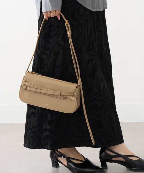 tov（トーヴ）の「【TOV】26SS新作 MIMI POCHETTE（ショルダーバッグ・レディース・グレイッシュベージュ/アイボリー/ブラック・FREE）」の21枚目の写真