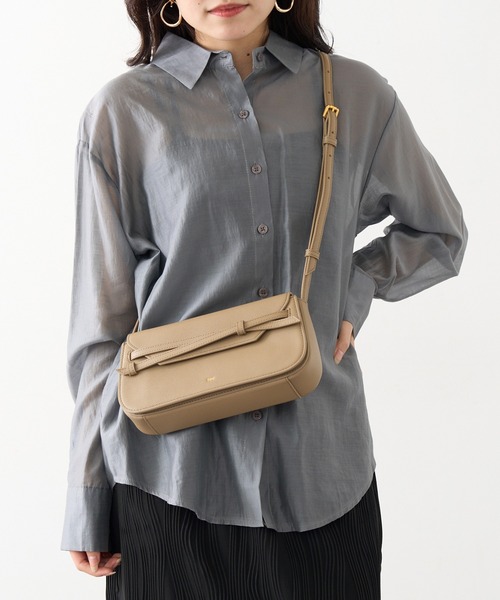 tov（トーヴ）の「【TOV】26SS新作 MIMI POCHETTE（ショルダーバッグ・レディース・グレイッシュベージュ/アイボリー/ブラック・FREE）」の15枚目の写真