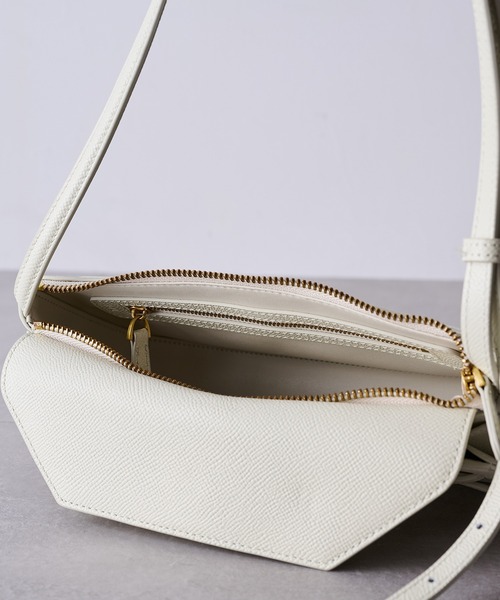 新品未使用　TOV スクエアバッグ　大人気　ホワイト セール】2WAYスクエアショルダーバッグ（ショルダーバッグ）｜URBAN