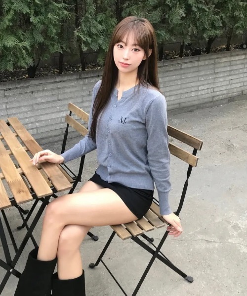 MUCENT（ムセント）の「◇MUCENT◇ブランド直輸入正規品/MUCENT マーレ 7ボタン クロップ ヘンリーネック カーディガン MUCENT MARAIS 7 BUTTON CROP HENRY NECK CARDIGAN（カーディガン/ボレロ・レディース・オートミール/アイボリー/ブラック/グレー・FREE）」の11枚目の写真