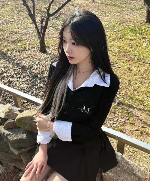 MUCENT（ムセント）の「◇MUCENT◇ブランド直輸入正規品/MUCENT マーレ 7ボタン クロップ ヘンリーネック カーディガン MUCENT MARAIS 7 BUTTON CROP HENRY NECK CARDIGAN（カーディガン/ボレロ・レディース・オートミール/アイボリー/ブラック/グレー・FREE）」の10枚目の写真