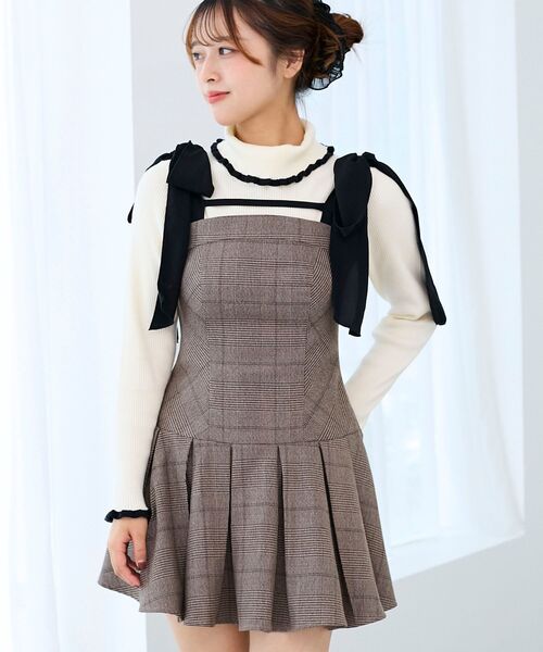 MAJESTIC LEGON（マジェスティックレゴン）の「ショルダーリボンミニワンピース（ワンピース・レディース・ベージュ/グレー系その他/ブラウン系その他2・MEDIUM）」の17枚目の写真