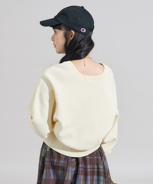 FREAK'S STORE(フリークスストア)の「<新色追加>ショート スナップボタン ラグラン ヘンリーネック ニット(ニット/セーター・レディース・ブラック/オフホワイト/グレー/レッド/ブルー/イエロー・フリ-)」の21枚目の写真