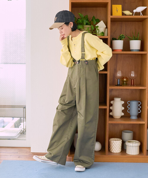 FREAK'S STORE(フリークスストア)の「<新色追加>ショート スナップボタン ラグラン ヘンリーネック ニット(ニット/セーター・レディース・ブラック/オフホワイト/グレー/レッド/ブルー/イエロー・フリ-)」の17枚目の写真