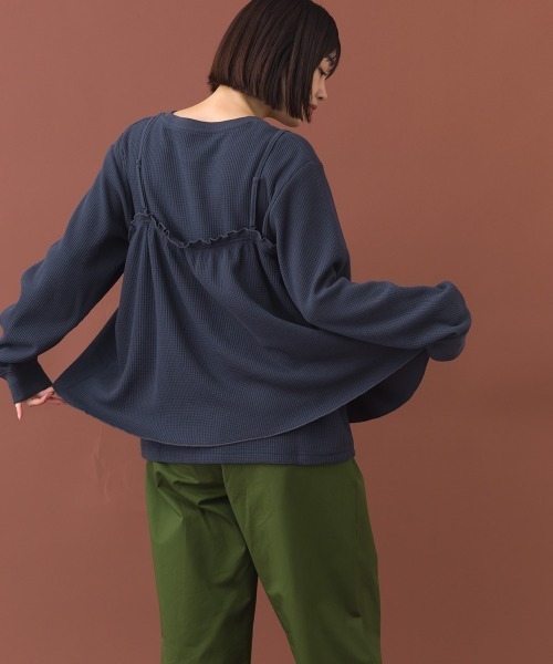 OMNES（オムネス）の「ワッフルビスチェ＆インナーセット レイヤードカットソー（アンサンブル・レディース・アイボリー/ダークグレー・FREE）」の17枚目の写真