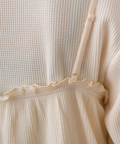 OMNES（オムネス）の「ワッフルビスチェ＆インナーセット レイヤードカットソー（アンサンブル・レディース・アイボリー/ダークグレー・FREE）」の9枚目の写真