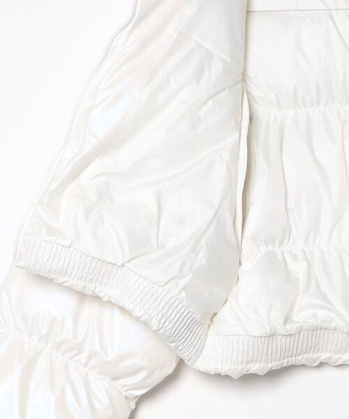 adidas（アディダス）の「Essentials グロッシー 2-in-1スタイル クロップド丈 パファー / アディダスオリジナルス adidas Originals（ダウンジャケット/コート・レディース・ブラック/ホワイト・X-LARGE/MEDIUM/LARGE/3XL/XX-LARGE/X-SMALL/SMALL）」の12枚目の写真