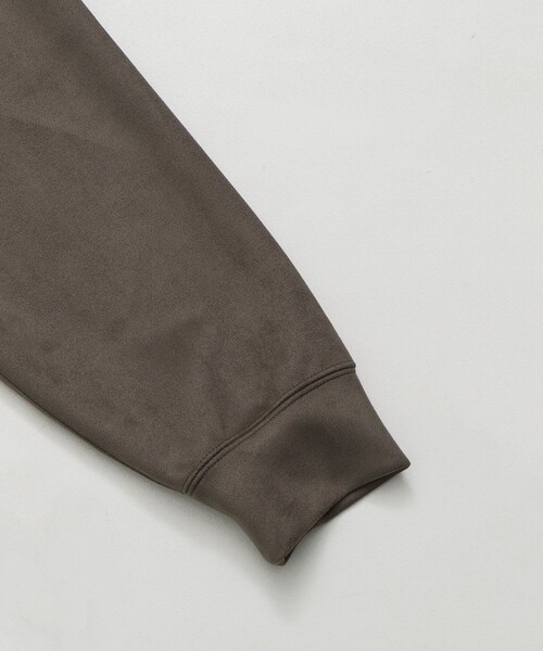 UNITED TOKYO（ユナイテッドトウキョウ）の「【大人気】マイクロスエード クルーネック PO ｜ユニセックス / 軽量/冬服/スウェット/インナー/伸縮性/プルオーバー/起毛（Tシャツ/カットソー・メンズ・ダークグレー/ブラック/ベージュ/ライトベージュ・1/2）」の9枚目の写真