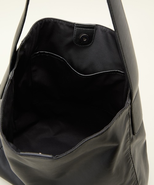 LE VERNIS(ル・ベルニ)の「LE VERNIS(ル・ベルニ)Pouch set tote(トートバッグ・レディース・ベージュ/ブラック/チョコ・FREE)」の19枚目の写真